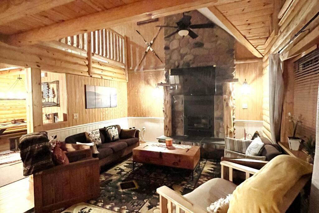 One Of A Kind Rustic Log Cabin Near Bryce Resort - Large Game Room - Fire Pit - Large Deck - Bbq Basye 外观 照片
